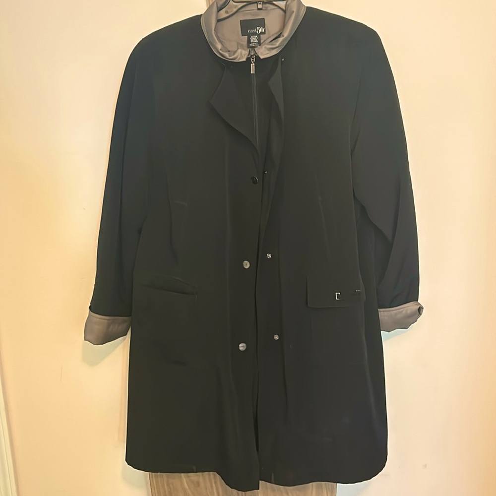 East 5th Black and Tan Accent Jacket 3/4 length with a removable Lining size XL.